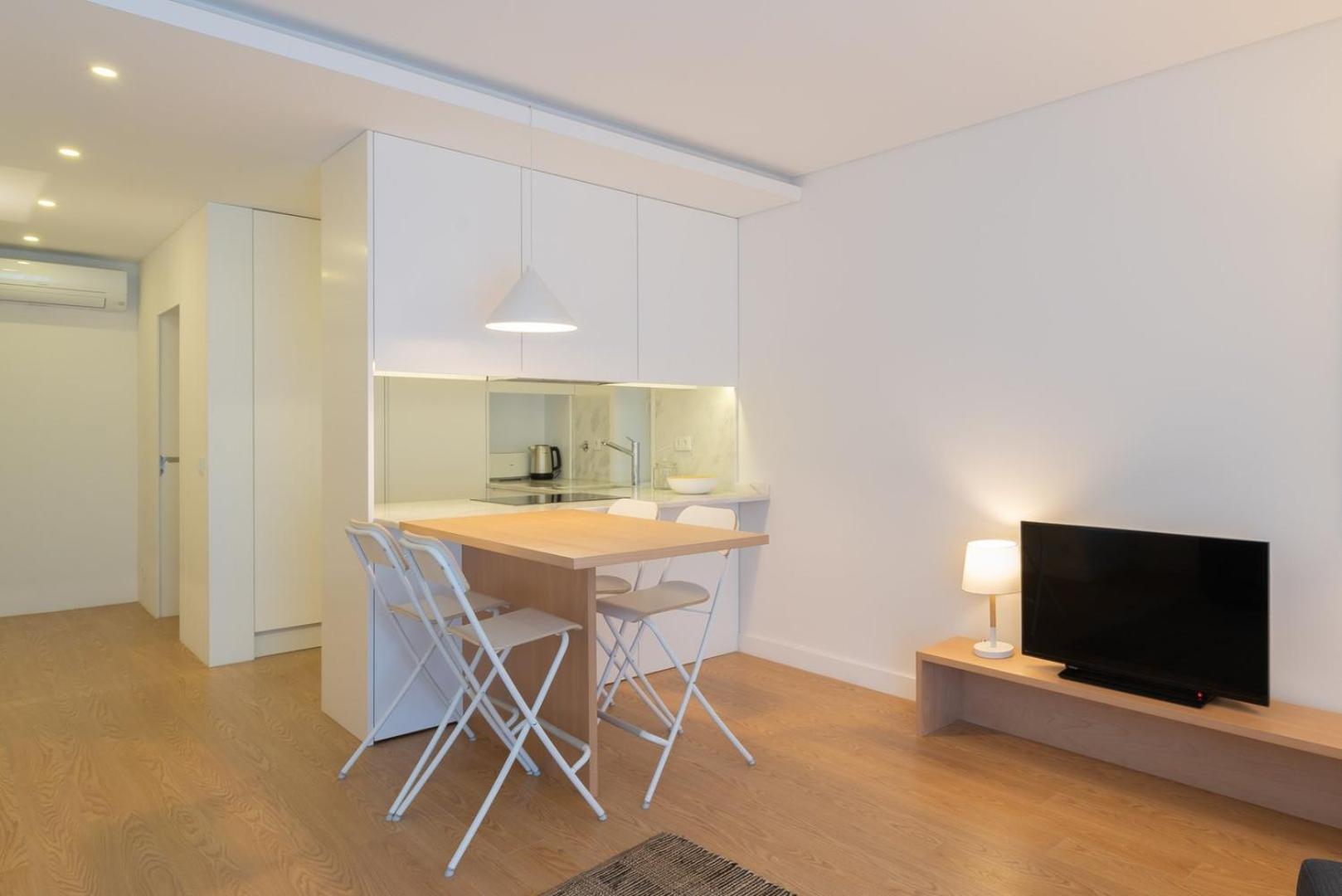 Guestready - Modern 2-Bedroom Apt In Cedofeita ปอร์โต ภายนอก รูปภาพ