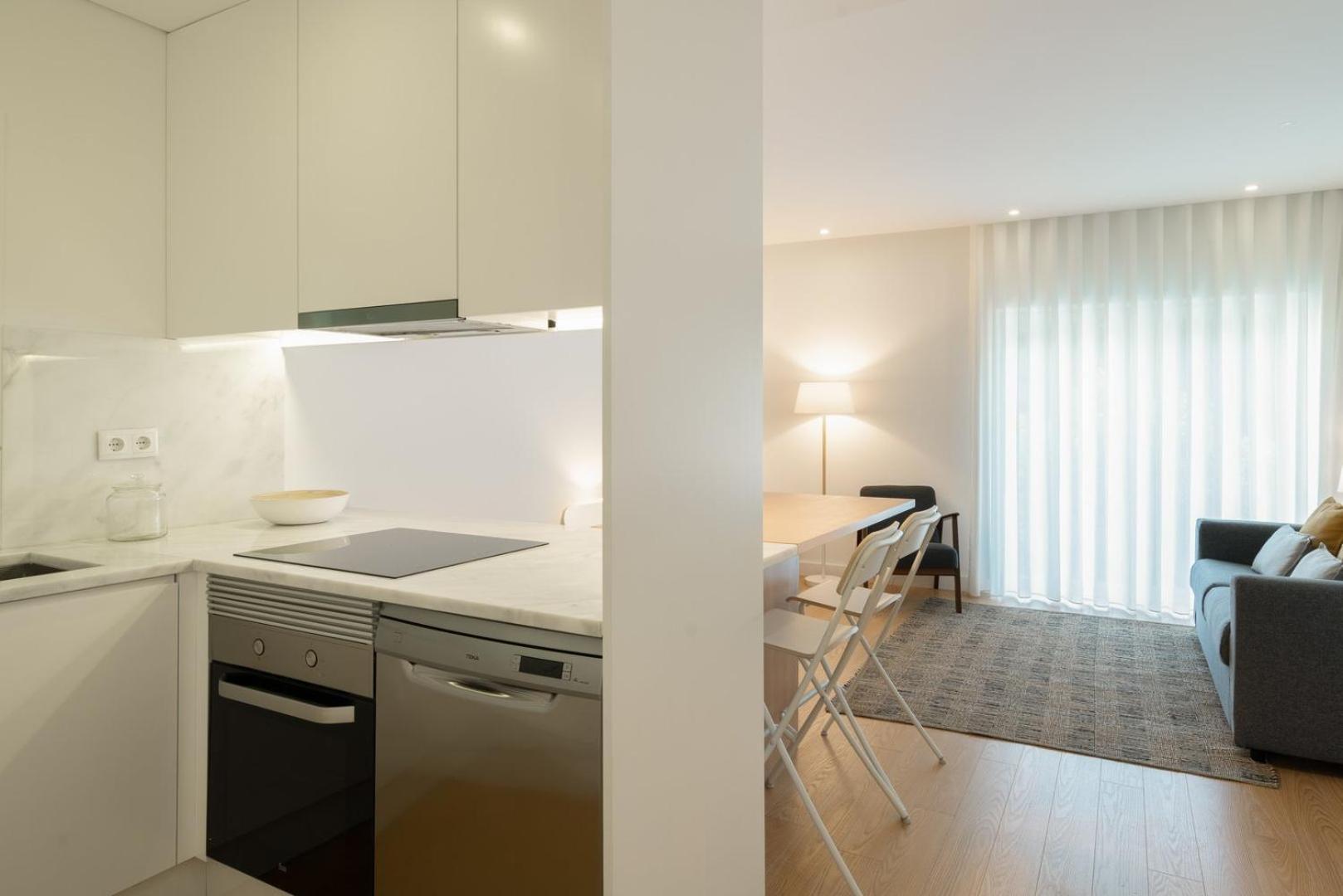 Guestready - Modern 2-Bedroom Apt In Cedofeita ปอร์โต ภายนอก รูปภาพ
